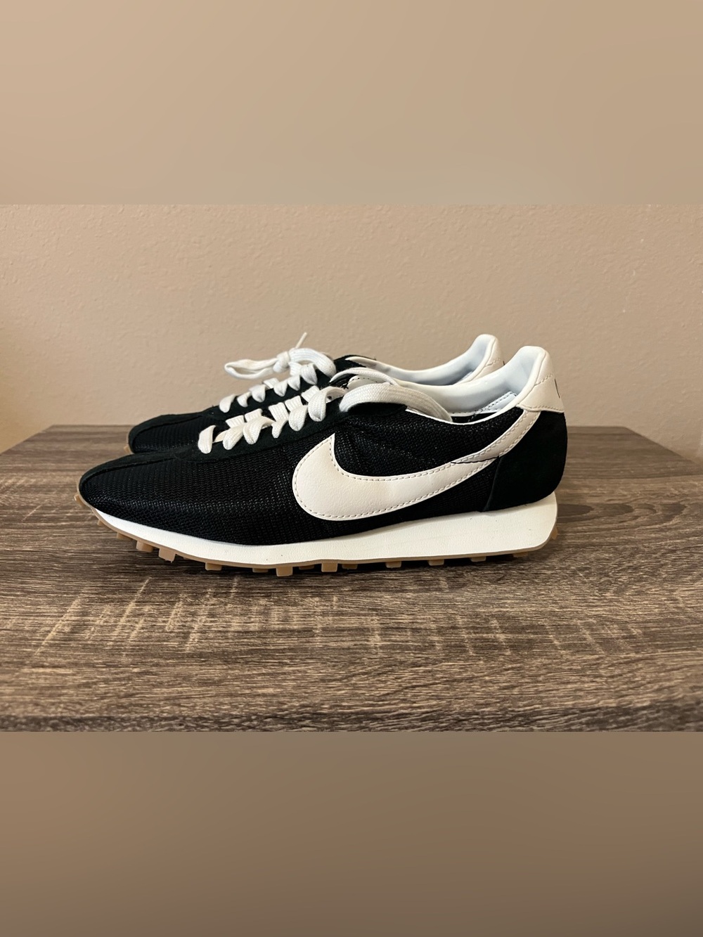 Nike Women’s LD 1000 Sneakers - Black/White